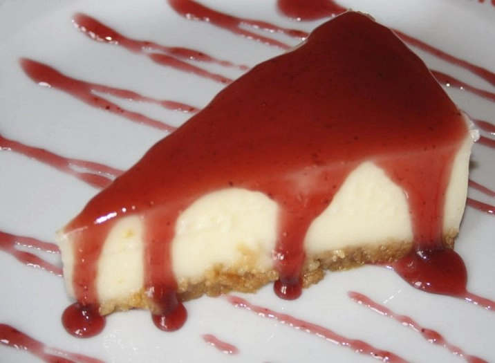 Dulce tarta fría de queso sin horno es una delicia