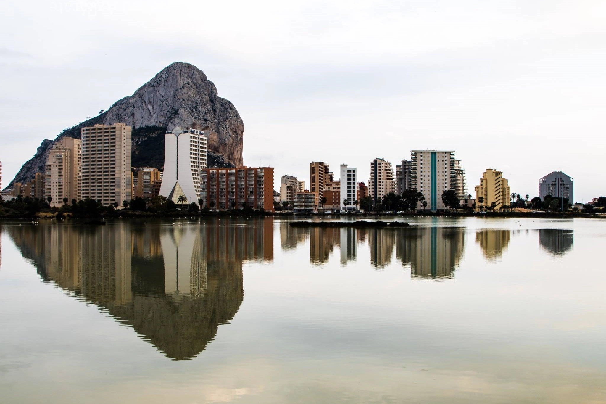 Peñón de Ifach desde las Salinas de Calpe