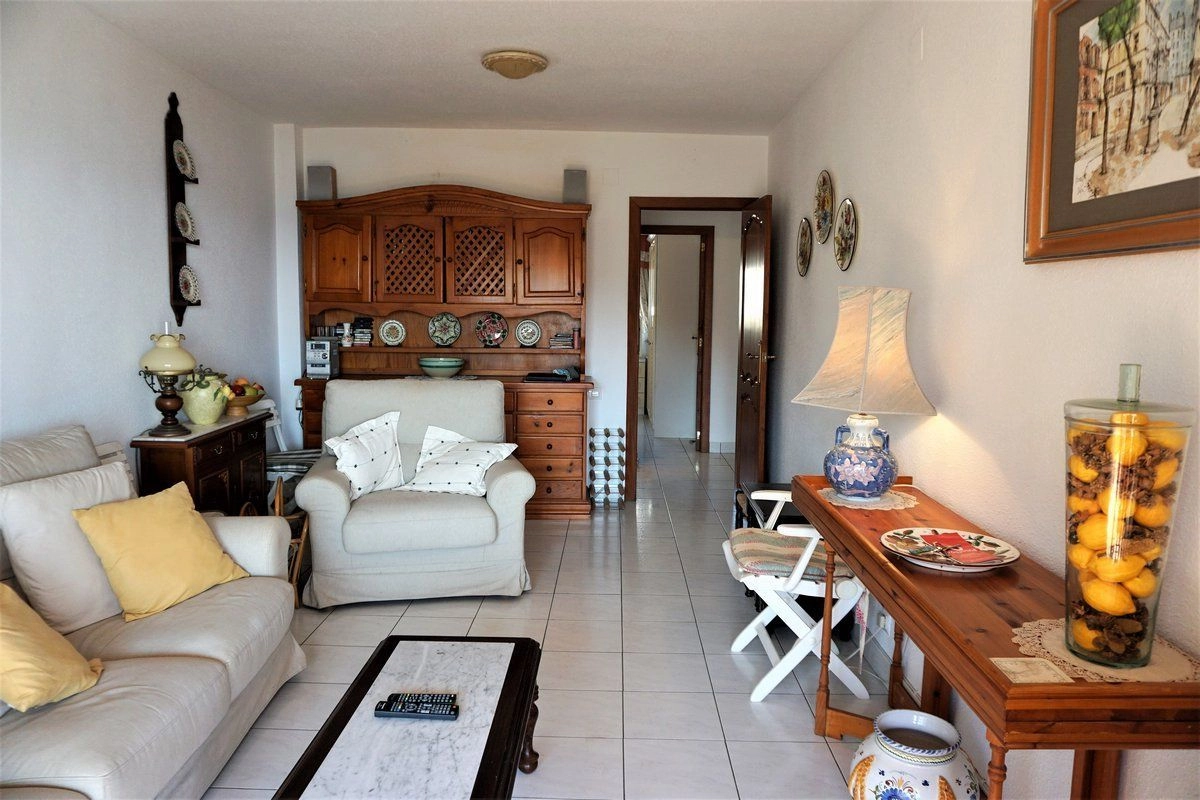 Coqueto apartamento en primera línea de playa en Calpe 1 Salón / Comedor