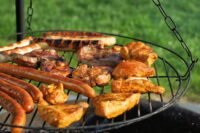 Grillen im Garten - Ferienhaus in Calpe mit dem Immobilienmakler Inmobres an der Costa Blanca